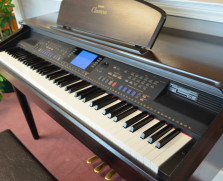 Yamaha CVP105 Clavinova digital piano